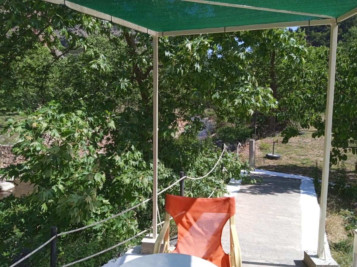 Guesthouse Eleftherios Kalavryta Extérieur photo