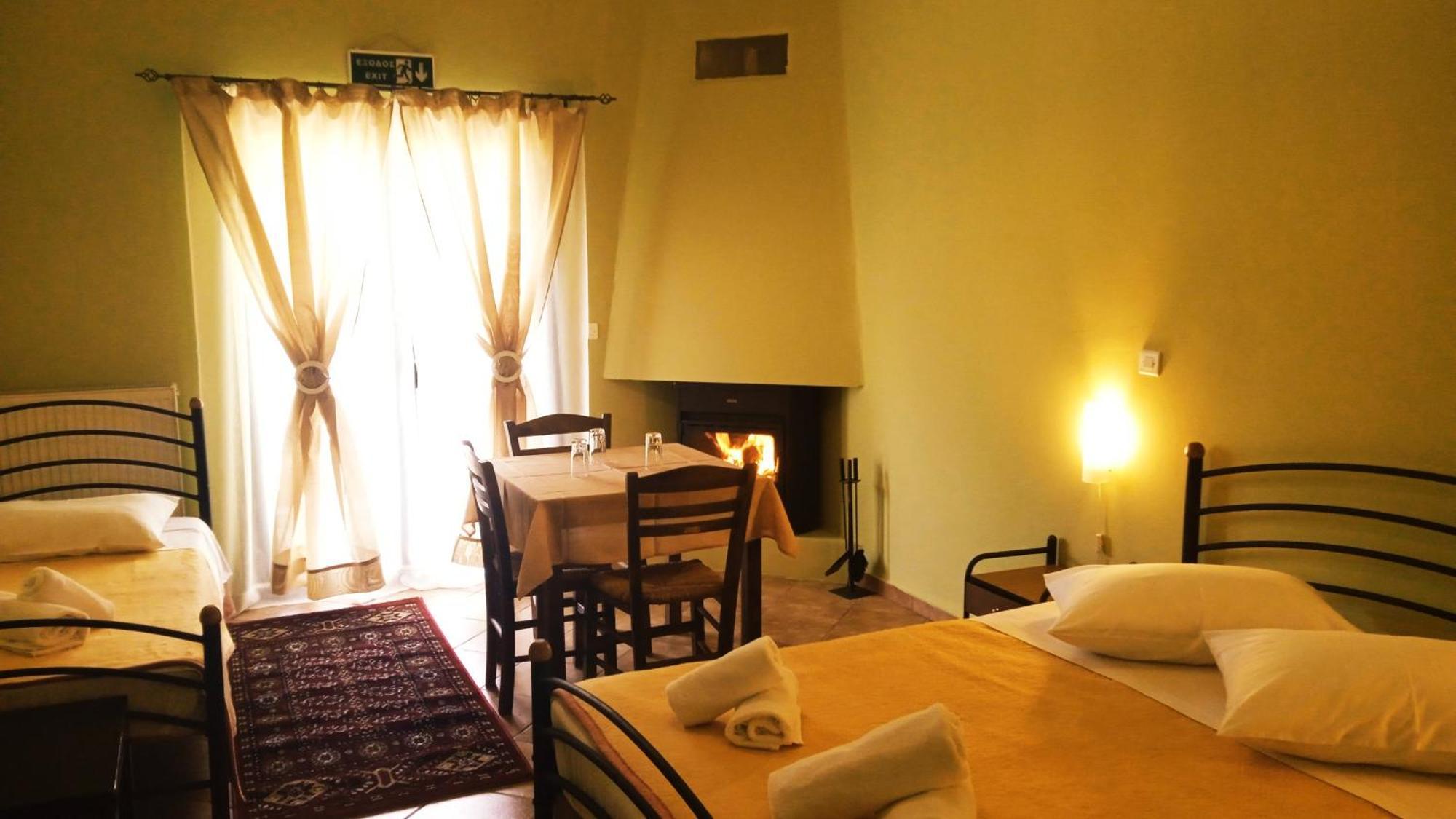 Guesthouse Eleftherios Kalavryta Extérieur photo