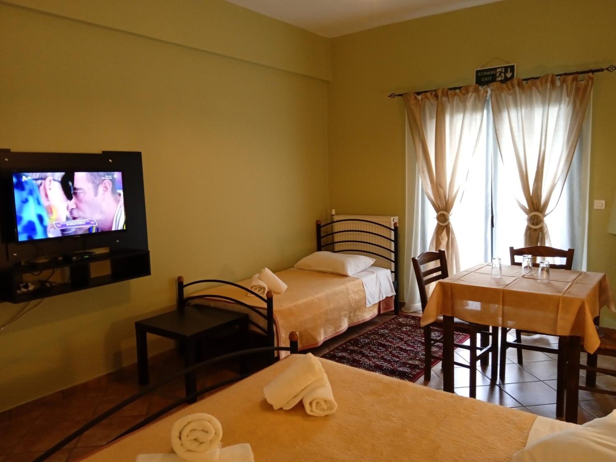 Guesthouse Eleftherios Kalavryta Extérieur photo